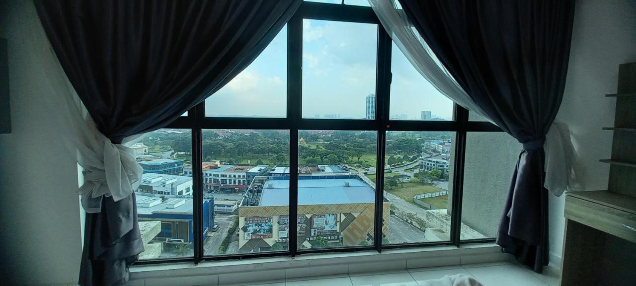 Yemala Suites At Skyloft - Johor Джохор-Бару Экстерьер фото